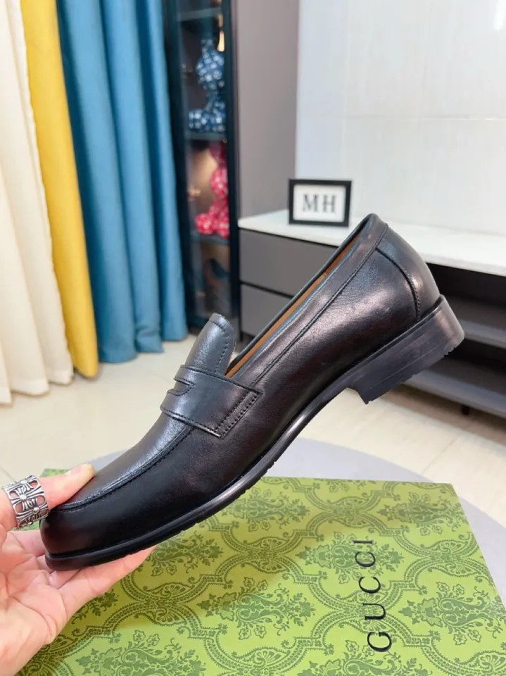 Men's shoes 💰500🌹🌹Niuli [GUCCI Gucci] A new style of formal men's leather shoes is coming~ The original quality upper is made of patent leather imported from Italy, the leather is soft and delicate, comfortable and soft first-layer cowhide lining, rubber wear-resistant outsole, the shoe shape is dignified and domineering, and the luxury charm cannot be concealed! The natural and free nouveau riche leads the trend. Code number: 38-44